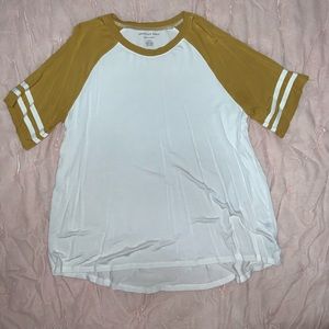 American Eagle baseball tee